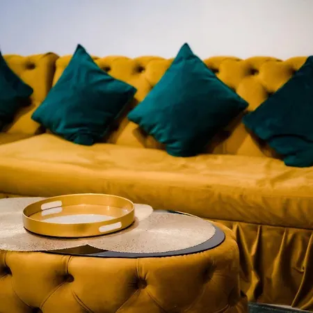 Marina Breeze Luxury Premier Apartment