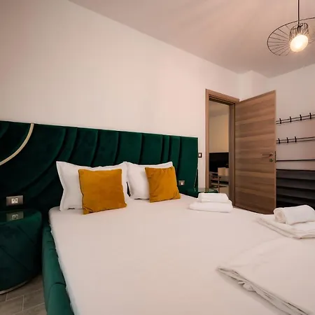 Marina Breeze Luxury Premier * Mamaia